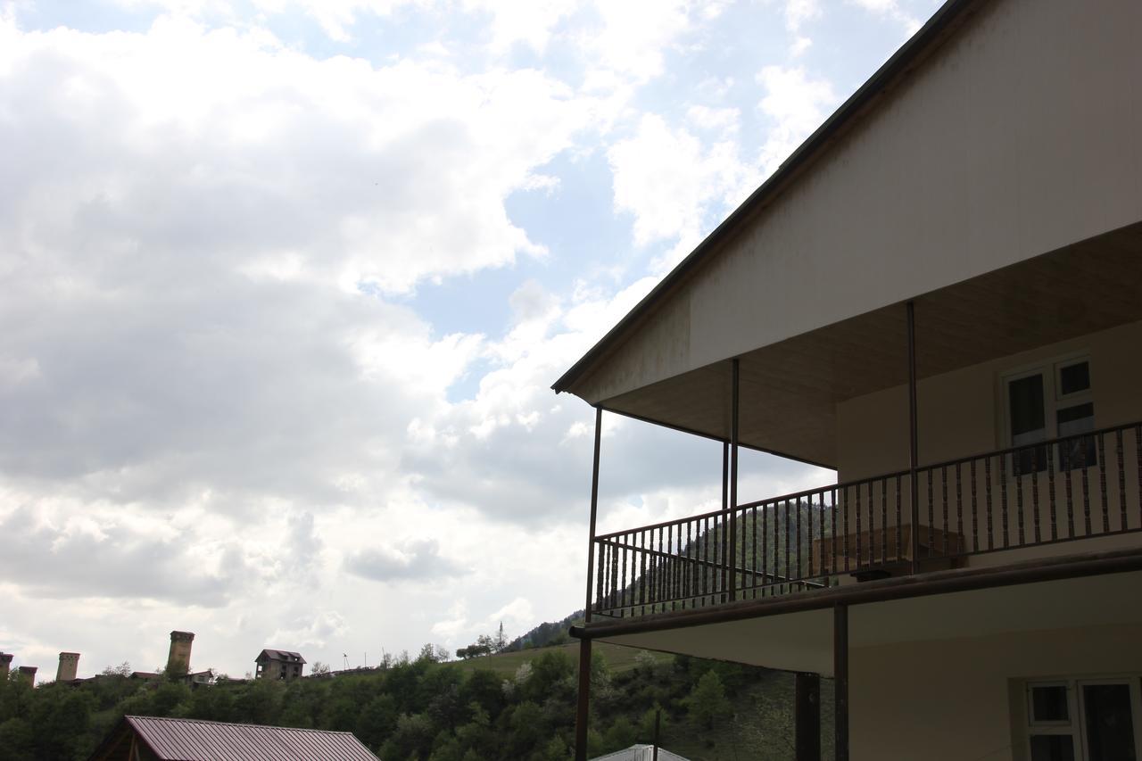 Guesthouse Qarim Mestia Esterno foto