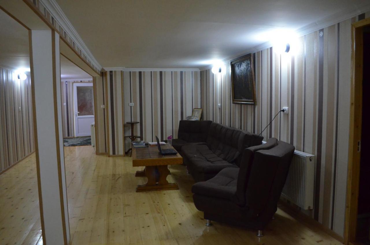 Guesthouse Qarim Mestia Esterno foto