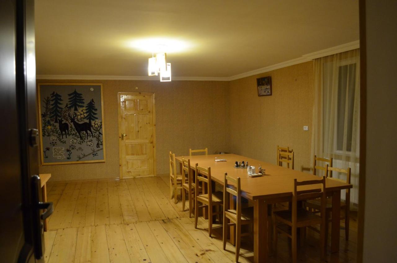 Guesthouse Qarim Mestia Esterno foto