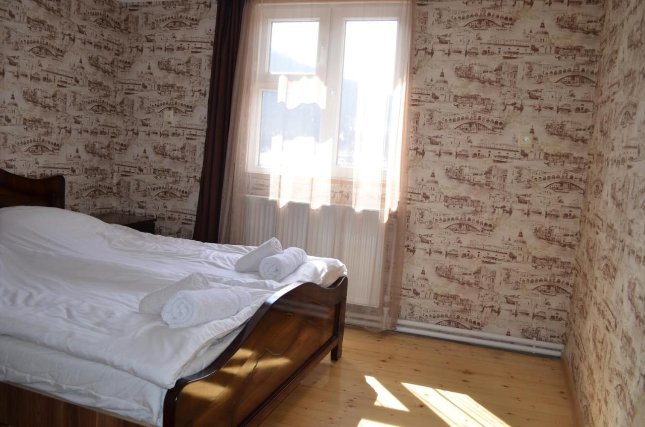 Guesthouse Qarim Mestia Esterno foto